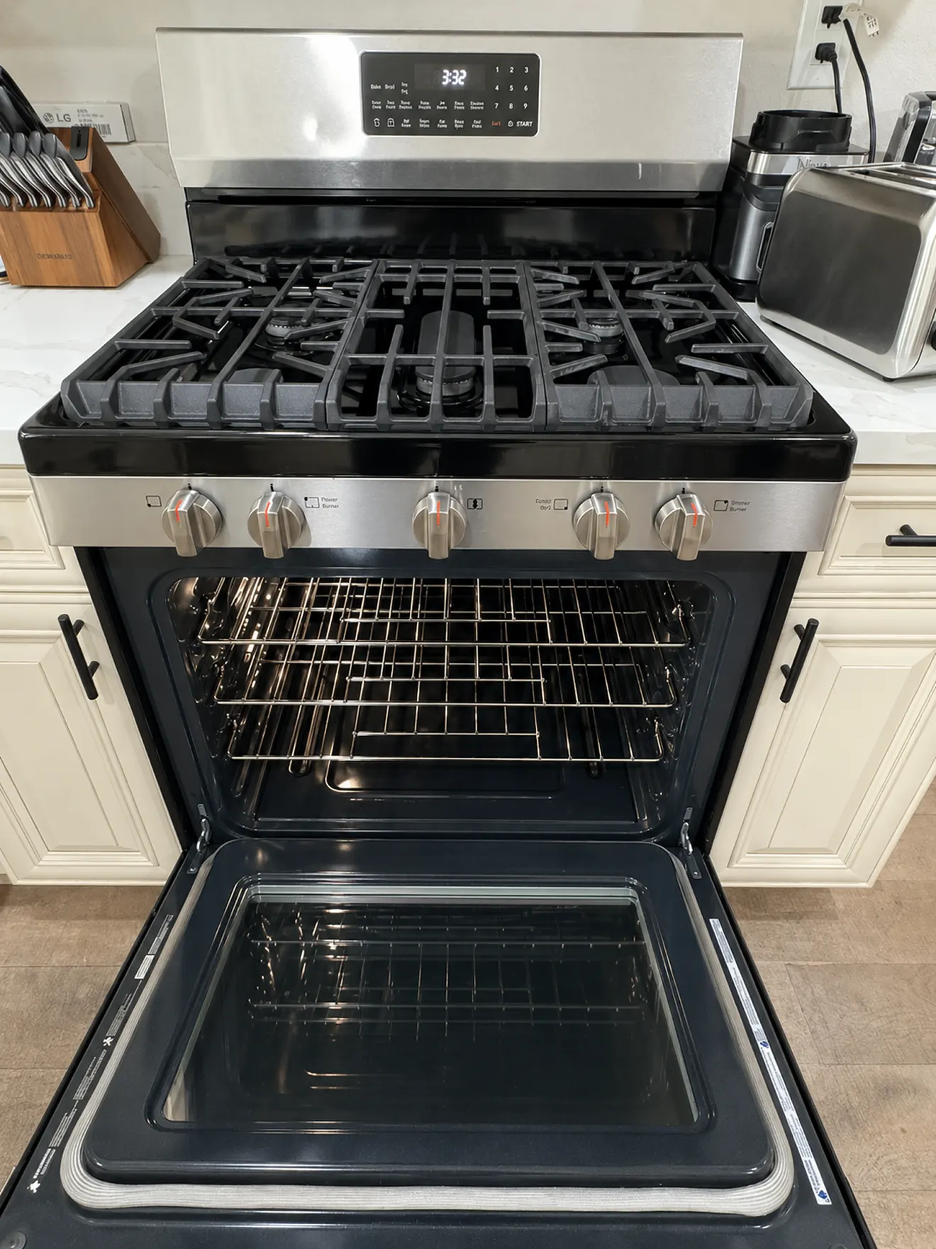 Clean oven and stovetop after cleaning