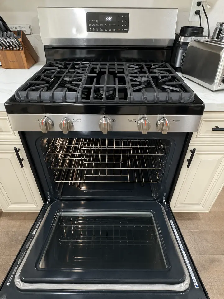 Clean oven and stovetop after cleaning